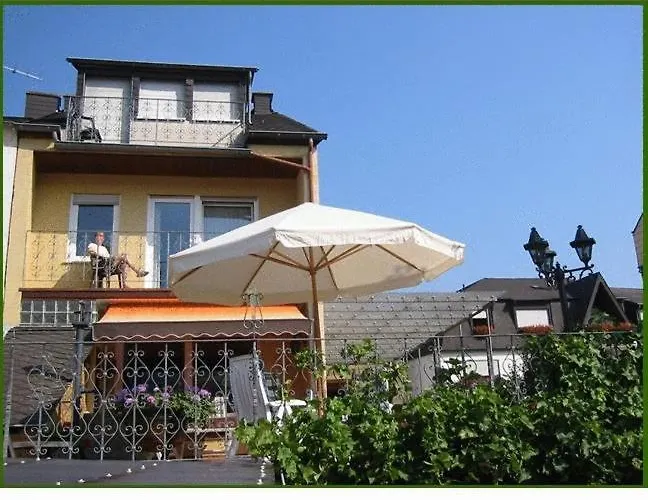 Gaestehaus Kiesgen-mendgen בית הארחה ברנקסטל - קיס