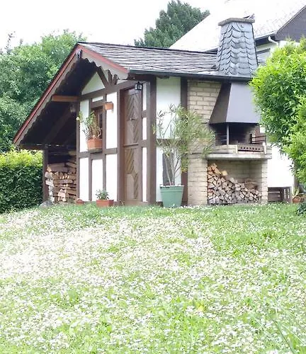 בית הארחה Gaestehaus Kiesgen-mendgen ברנקסטל - קיס